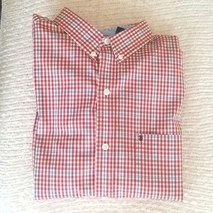 Men's Izod long sleeve button down.  M. EUC